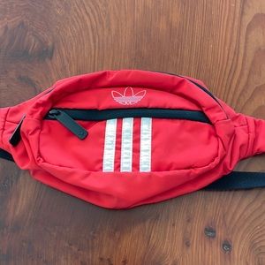 Adidas Originals National Waist Fanny Pack/Travel Bag in Red